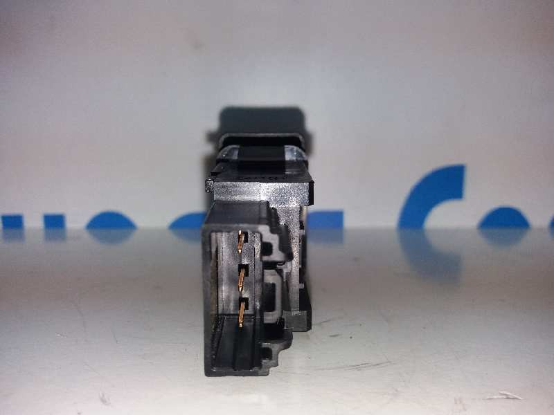 Recambio de warning para mazda 3 berlina (bk) 2.0 sportive referencia OEM IAM C3750330 BP4K664H0 