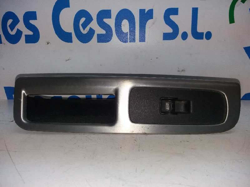 Recambio de mando elevalunas delantero derecho para volvo v50 familiar 1.6 d kinetic referencia OEM IAM   