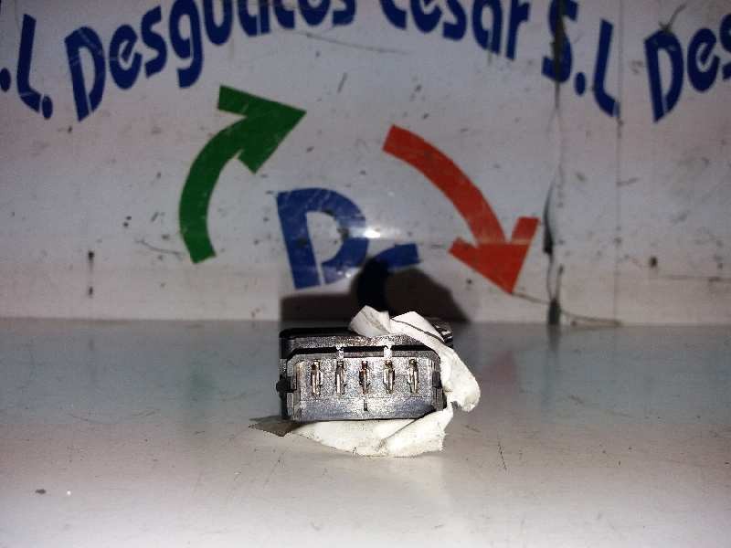 Recambio de mando elevalunas delantero derecho para citroën xsara picasso 1.8 16v referencia OEM IAM   