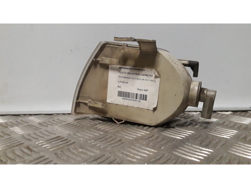 Recambio de piloto delantero derecho para volkswagen polo berlina (6n1) básico referencia OEM IAM    Recambio de piloto delantero derecho para volkswagen polo berlina (6n1) básico referencia OEM IAM