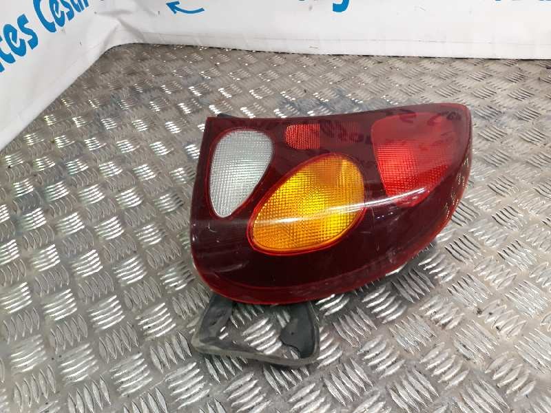 Recambio de piloto trasero derecho para daewoo lanos i referencia OEM IAM 96275898  