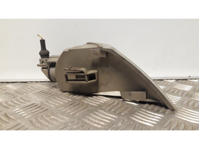 Recambio de piloto delantero izquierdo para citroën xantia berlina 2.0 hdi sx referencia OEM IAM 630369  