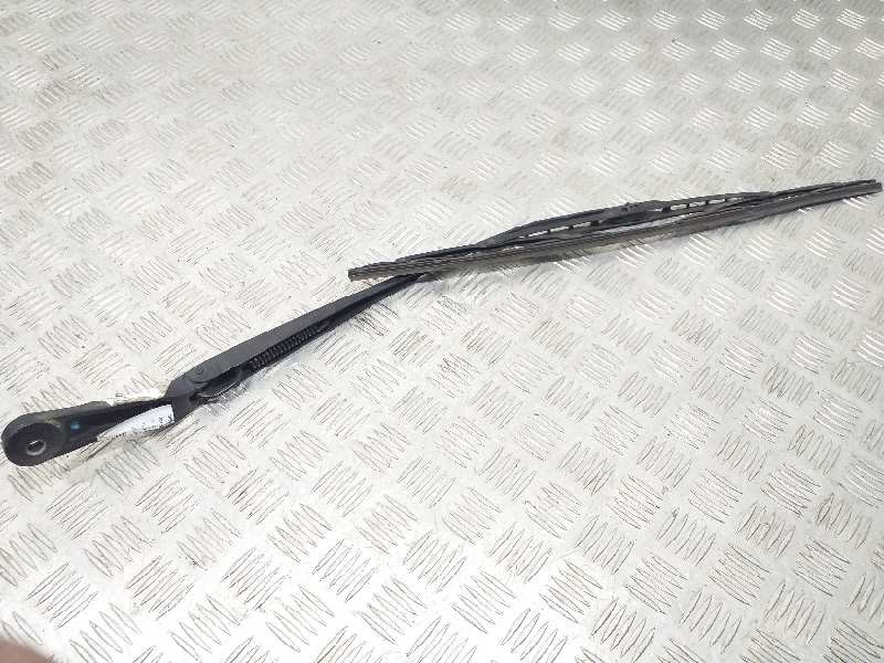 Recambio de brazo limpia delantero derecho para opel meriva enjoy referencia OEM IAM   