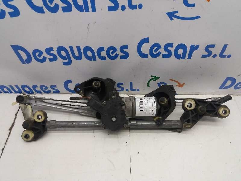 Recambio de motor limpia delantero para chrysler voyager (rg) 2.5 crd se referencia OEM IAM 05114534AA  