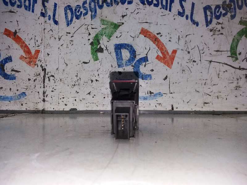 Recambio de warning para opel corsa c club referencia OEM IAM   