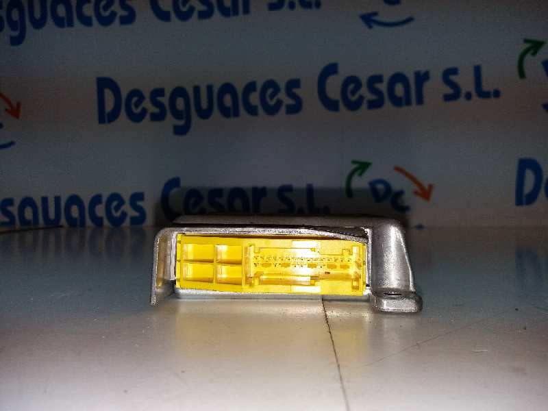 Recambio de centralita airbag para kia rio ipanema berlina referencia OEM IAM 0K32B677F0  