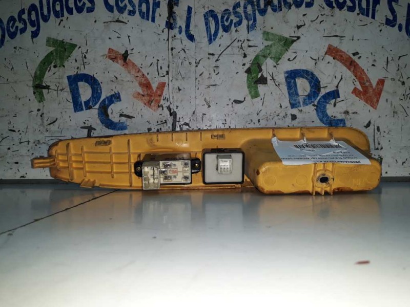 Recambio de mando elevalunas delantero derecho para kia carnival ii 2.9 cdri ex referencia OEM IAM   