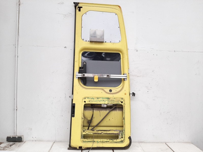 Recambio de puerta trasera izquierda para ford transit combi ´06 ft 350 largo referencia OEM IAM  AMARILLO 