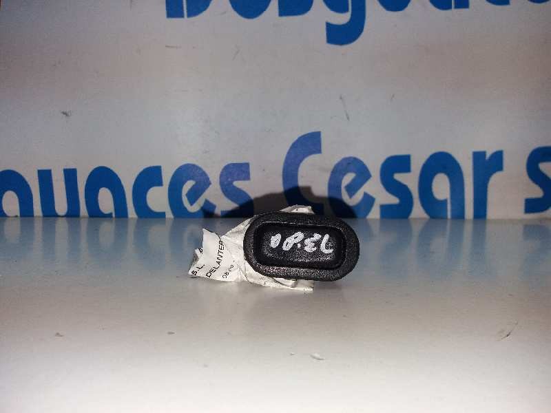 Recambio de mando elevalunas delantero derecho para opel zafira a elegance referencia OEM IAM   