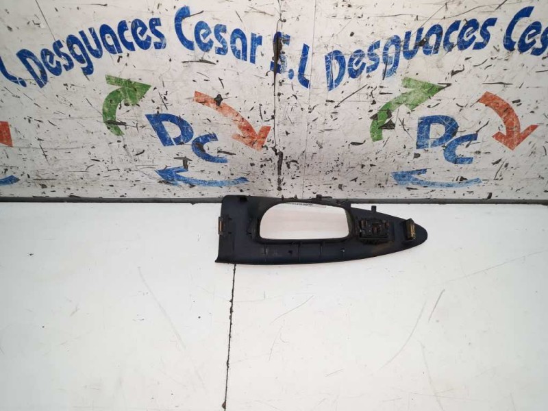 Recambio de mando elevalunas delantero derecho para audi a4 avant (b5) 1.8 referencia OEM IAM 443837581E  