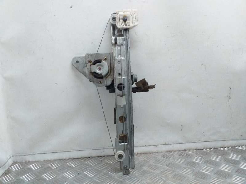 Recambio de elevalunas trasero derecho para renault megane ii berlina 5p confort dynamique referencia OEM IAM 8201010921  