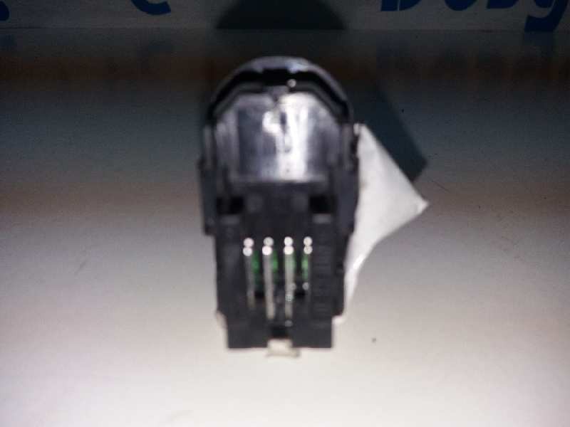 Recambio de mando elevalunas delantero derecho para opel zafira a blue line referencia OEM IAM 09100299   Recambio de mando elevalunas delantero derecho para opel zafira a blue line referencia OEM IAM 09100299