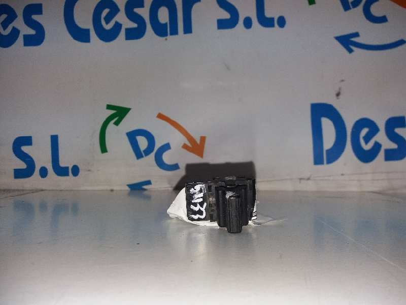 Recambio de mando elevalunas delantero derecho para suzuki baleno berlina sy (eg) 1.9 td glx (4-ptas.) referencia OEM IAM   