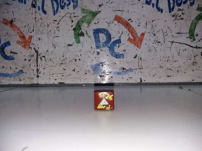 Recambio de warning para peugeot 207 gt referencia OEM IAM 96472122  