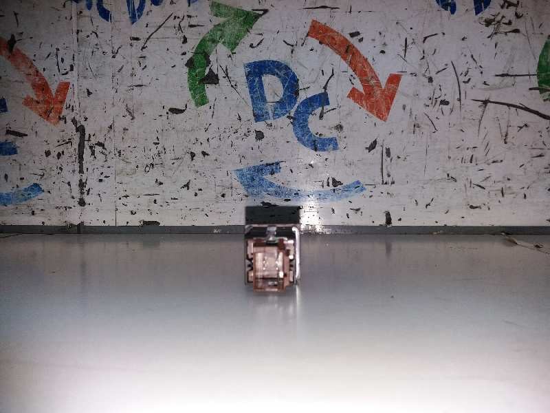 Recambio de warning para peugeot 207 gt referencia OEM IAM 96472122  