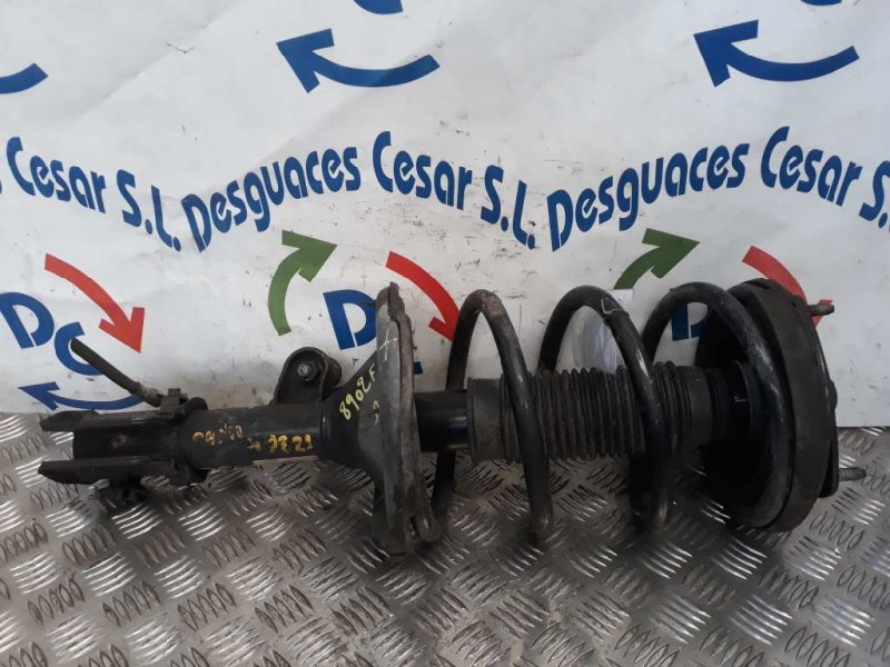 Recambio de amortiguador delantero derecho para kia carnival 2.7 v6 emotion referencia OEM IAM 546614D200  