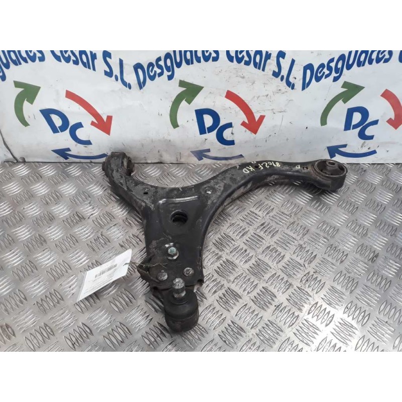 Recambio de brazo suspension inferior delantero derecho para kia carnival 2.7 v6 emotion referencia OEM IAM   