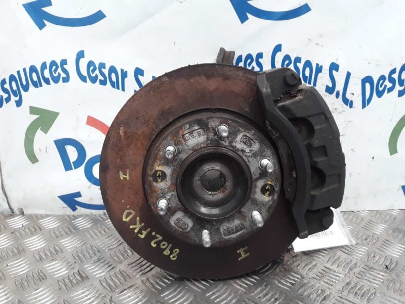 Recambio de mangueta delantera izquierda para kia carnival 2.7 v6 emotion referencia OEM IAM   