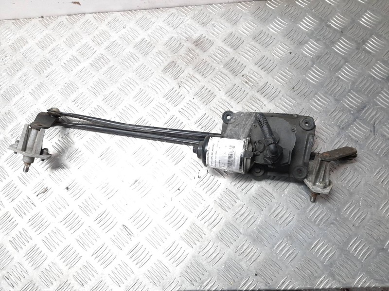 Recambio de motor limpia delantero para kia carnival ii 2.5 v6 lx referencia OEM IAM    Recambio de motor limpia delantero para kia carnival ii 2.5 v6 lx referencia OEM IAM