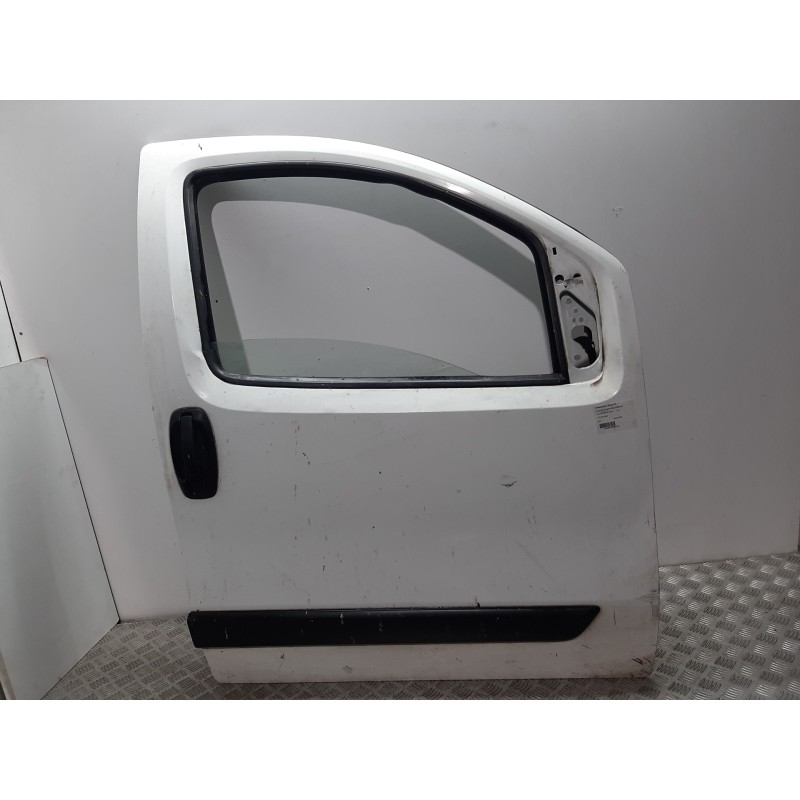 Recambio de puerta delantera derecha para peugeot bipper básico referencia OEM IAM  BLANCO 