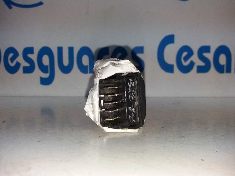 Recambio de mando elevalunas delantero derecho para citroën xsara picasso 2.0 hdi referencia OEM IAM   