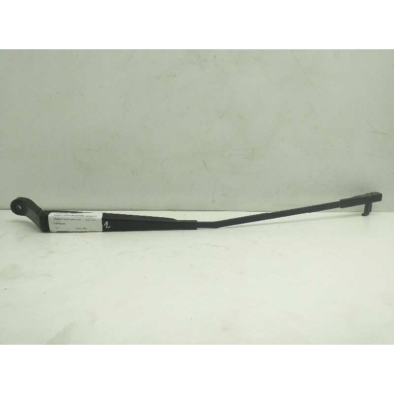 Recambio de brazo limpia delantero derecho para peugeot 407 st confort pack referencia OEM IAM   