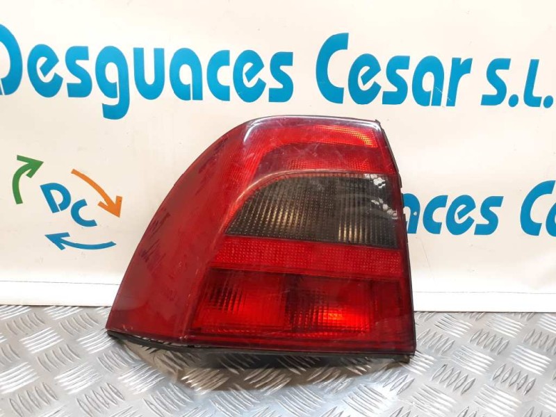 Recambio de piloto trasero izquierdo para opel vectra b berlina básico (1999) referencia OEM IAM   