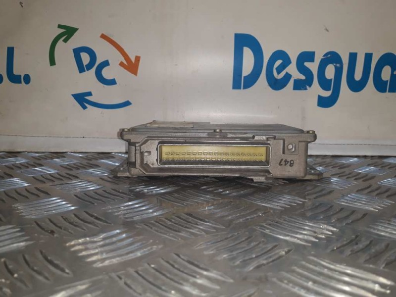 Recambio de centralita motor uce para citroën xsara berlina 1.9 td sx referencia OEM IAM 0261203797 9625255780 