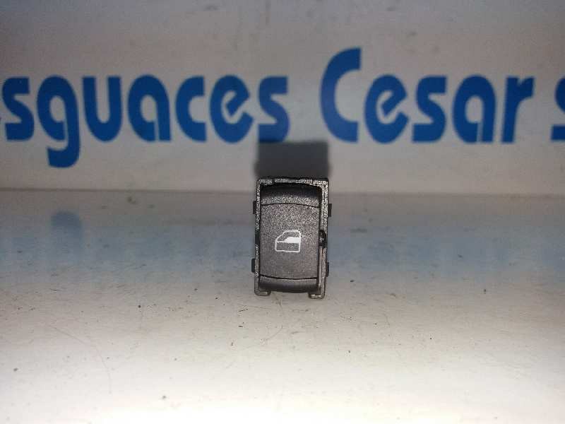 Recambio de mando elevalunas trasero izquierdo para skoda octavia berlina (1u2) 1.9 tdi glx referencia OEM IAM   