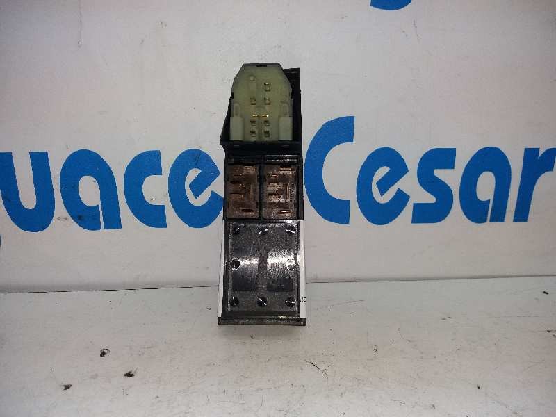 Recambio de mando elevalunas delantero izquierdo para audi 80 avant colour edition berlina referencia OEM IAM   