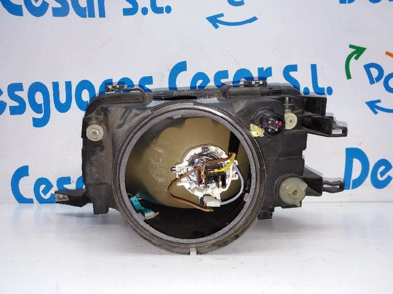Recambio de faro derecho para audi 80 avant colour edition berlina referencia OEM IAM   