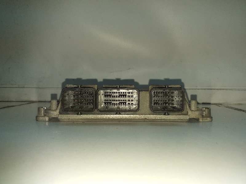 Recambio de centralita motor uce para ford focus berlina (cak) ambiente referencia OEM IAM YS4F12A650PA  