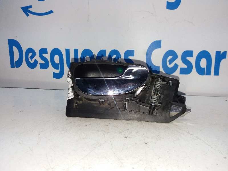 Recambio de maneta interior delantera derecha para peugeot 307 (s1) xr clim referencia OEM IAM 9643604477  OFERTA