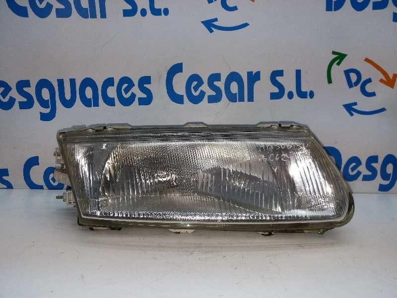 Recambio de faro derecho para mitsubishi carisma berina 5 (da0) 1600 glx referencia OEM IAM   
