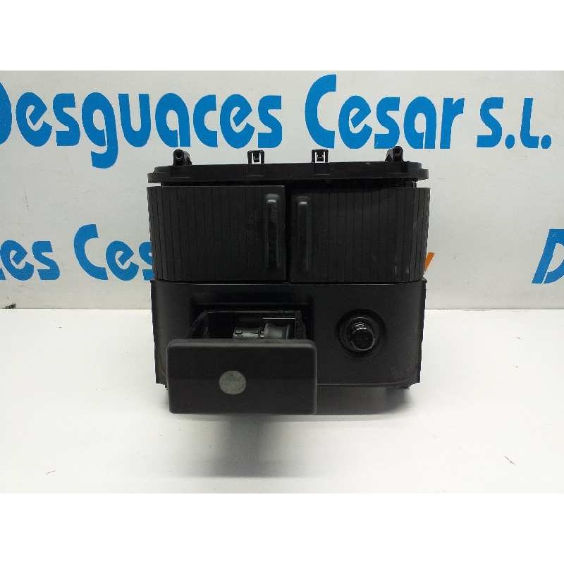 Recambio de cenicero para nissan x-trail (t30) comfort referencia OEM IAM 68108WQ400  