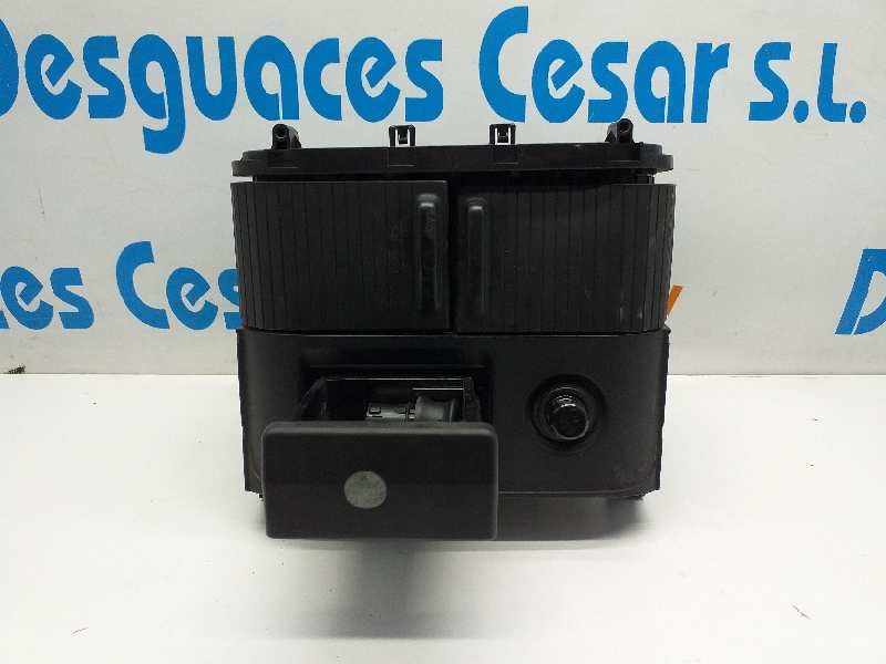 Recambio de cenicero para nissan x-trail (t30) comfort referencia OEM IAM 68108WQ400  