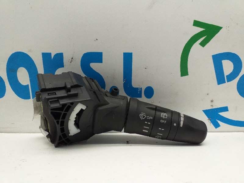 Recambio de mando limpia para nissan x-trail (t30) comfort referencia OEM IAM 252608H905  