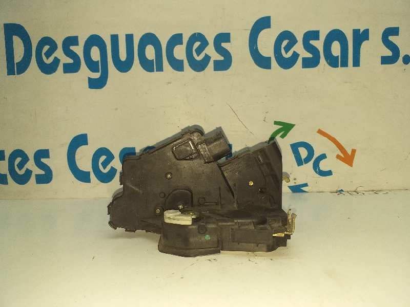 Recambio de cerradura puerta trasera derecha para bmw serie 3 berlina (e46) 330d referencia OEM IAM 51227011246  