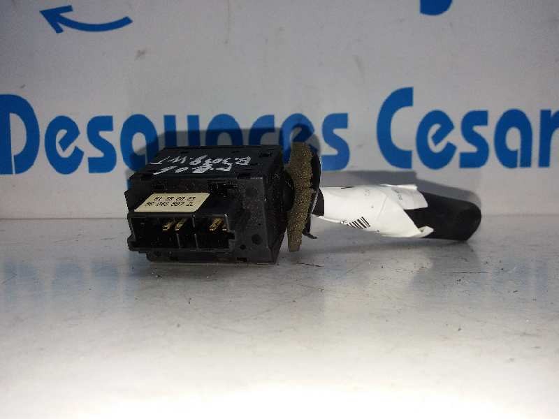 Recambio de mando limpia para peugeot 206 berlina xt referencia OEM IAM 96049597ZL  