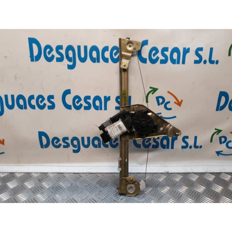Recambio de elevalunas delantero derecho para citroën xsara berlina 2.0 hdi 66kw premier referencia OEM IAM 9222H2  