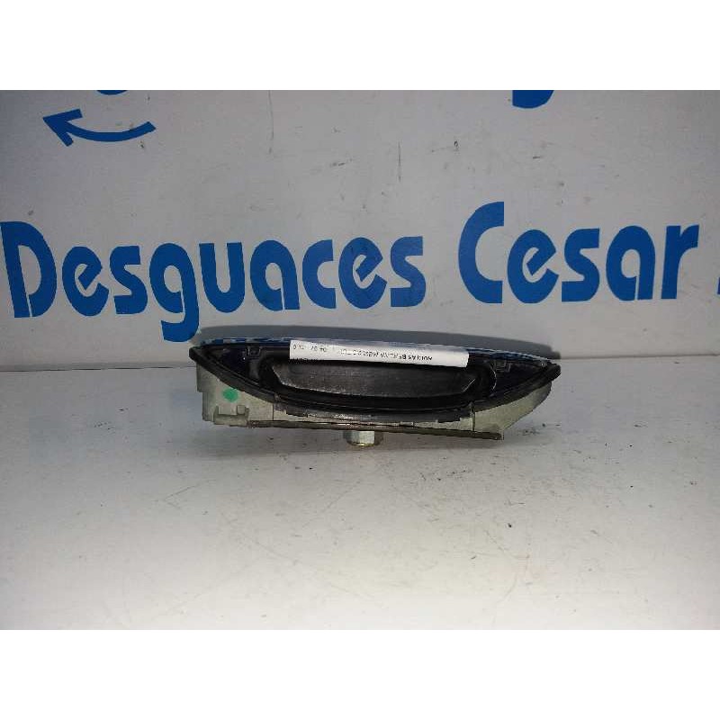 Recambio de maneta exterior delantera derecha para audi a6 berlina (4b2) 2.5 tdi referencia OEM IAM   