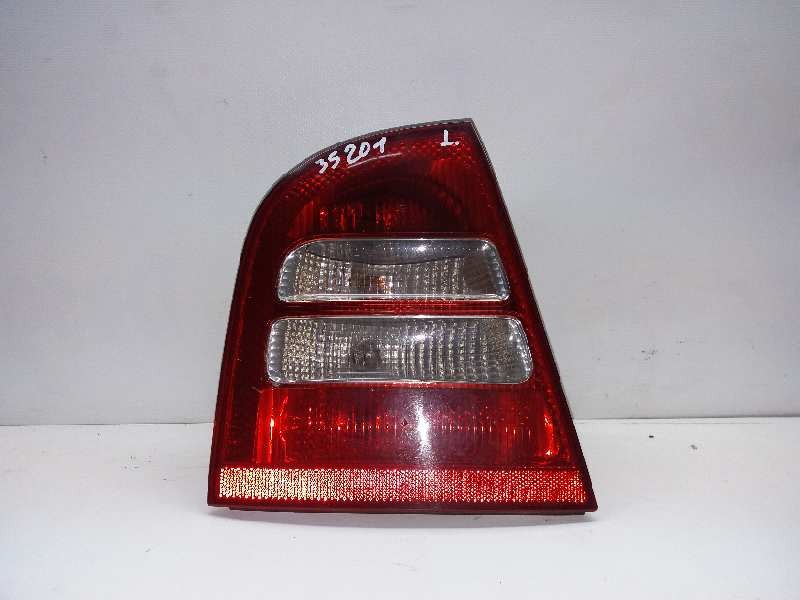 Recambio de piloto trasero izquierdo para skoda octavia berlina (1u2) tour referencia OEM IAM 1U6945111C  