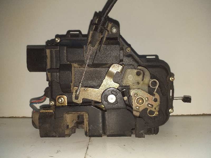 Recambio de cerradura puerta delantera derecha para volkswagen golf iv variant (1j5) highline referencia OEM IAM   