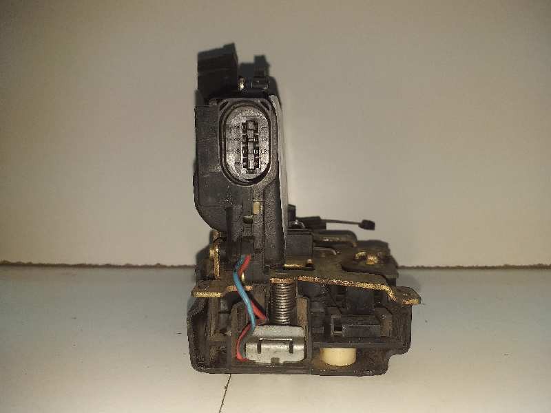 Recambio de cerradura puerta delantera izquierda para volkswagen golf iv variant (1j5) highline referencia OEM IAM   