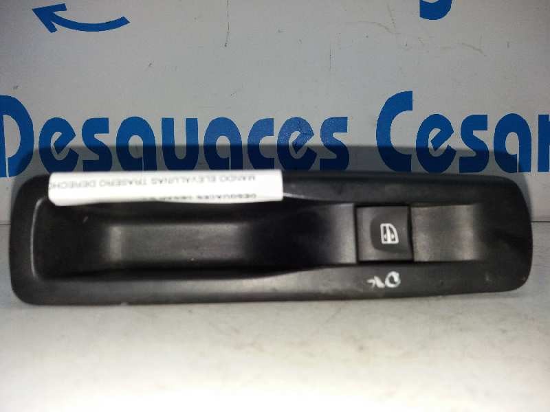 Recambio de mando elevalunas trasero derecho para renault scenic iii grand bose edition referencia OEM IAM 829500004R  
