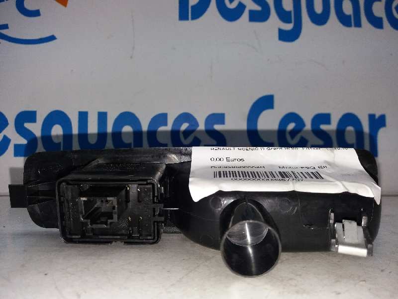Recambio de mando elevalunas trasero derecho para renault scenic iii grand bose edition referencia OEM IAM 829500004R  