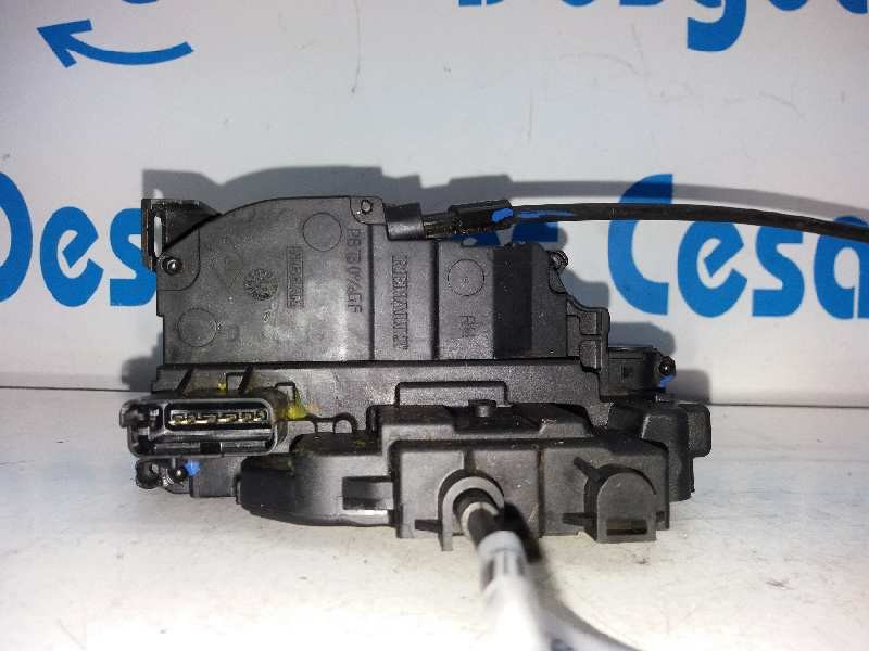 Recambio de cerradura puerta trasera derecha para renault scenic iii grand bose edition referencia OEM IAM   