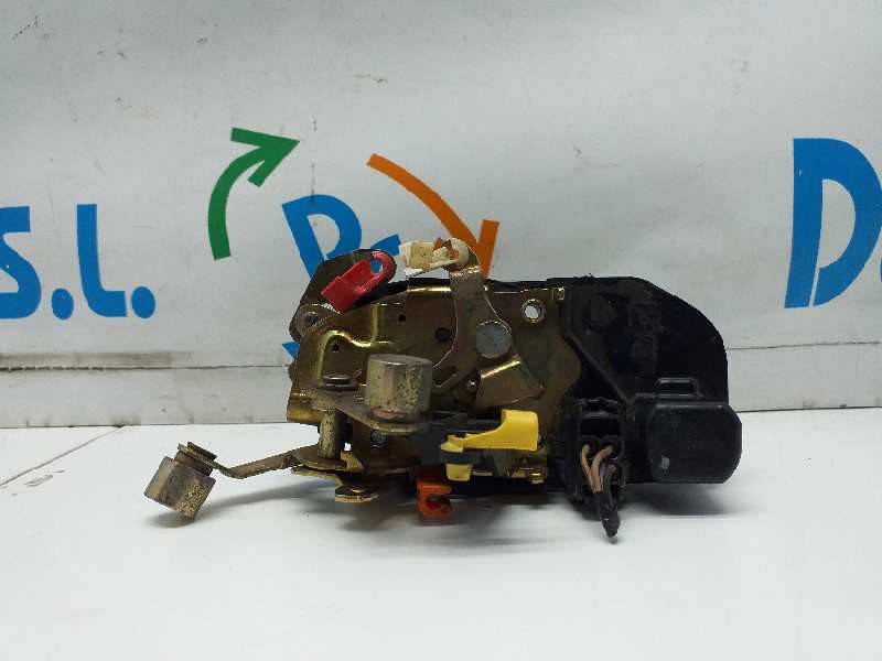 Recambio de cerradura puerta delantera derecha para chrysler voyager (rg) 2.5 crd lx referencia OEM IAM   