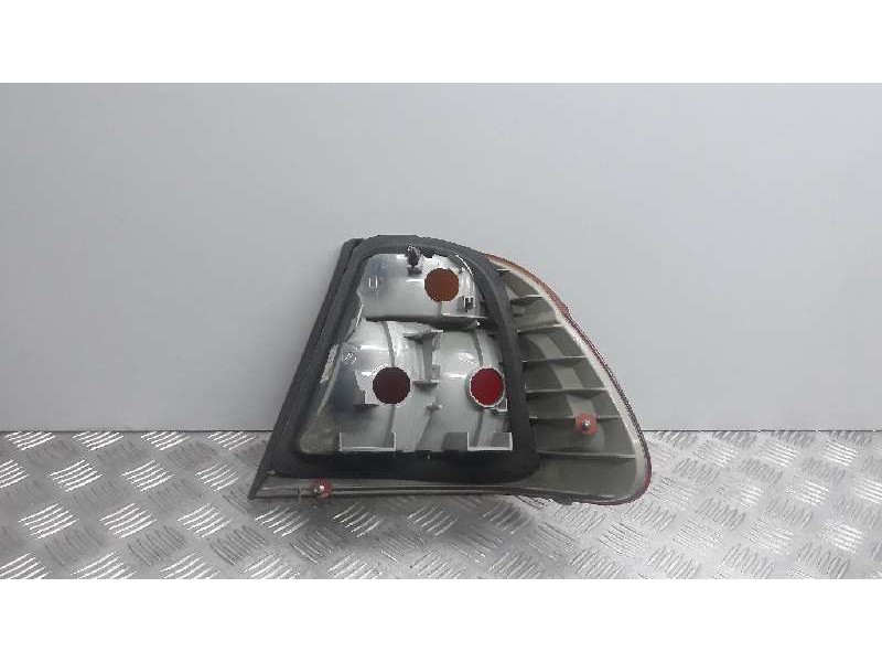 Recambio de piloto trasero izquierdo para bmw serie 3 berlina (e46) 323i referencia OEM IAM 63216946533   Recambio de piloto trasero izquierdo para bmw serie 3 berlina (e46) 323i referencia OEM IAM 63216946533