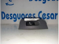 Recambio de mando elevalunas delantero derecho para renault megane i fase 2 classic (la..) 1.9 d authentique referencia OEM IAM 